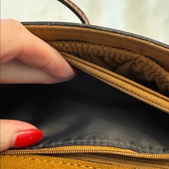 Like new! Patricia Nash Bella Leather Crossbody - Picture 12 of 15